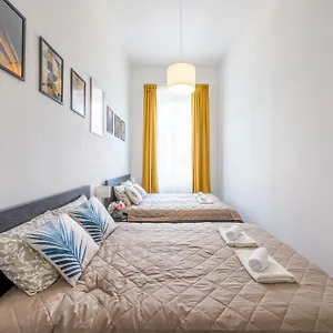 Spacious Cozy With 4bedroom In The Heart Of Bp Apartamento